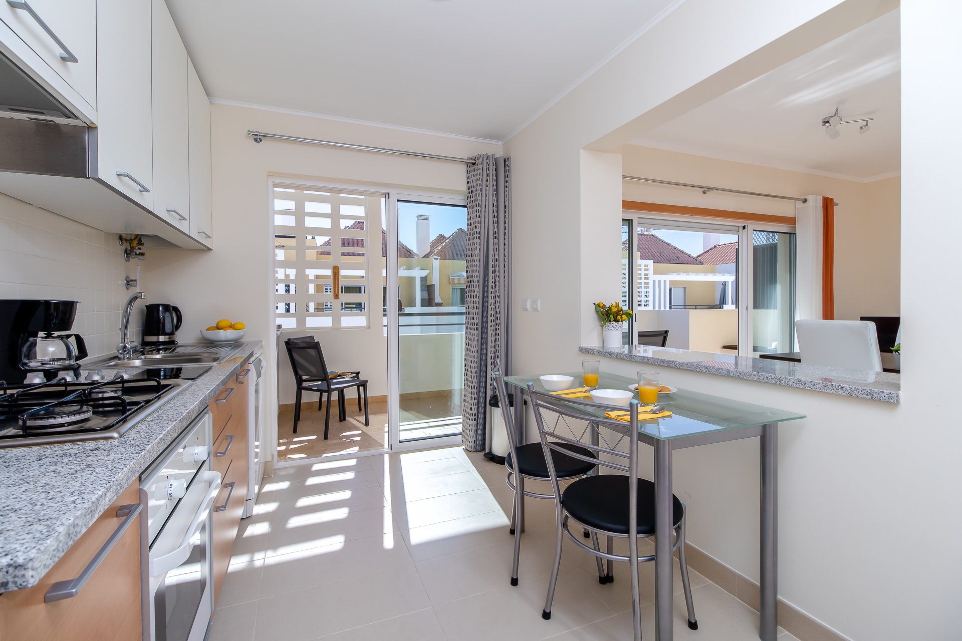 IMG_0423-Edit.jpg - Apartment Kitchen