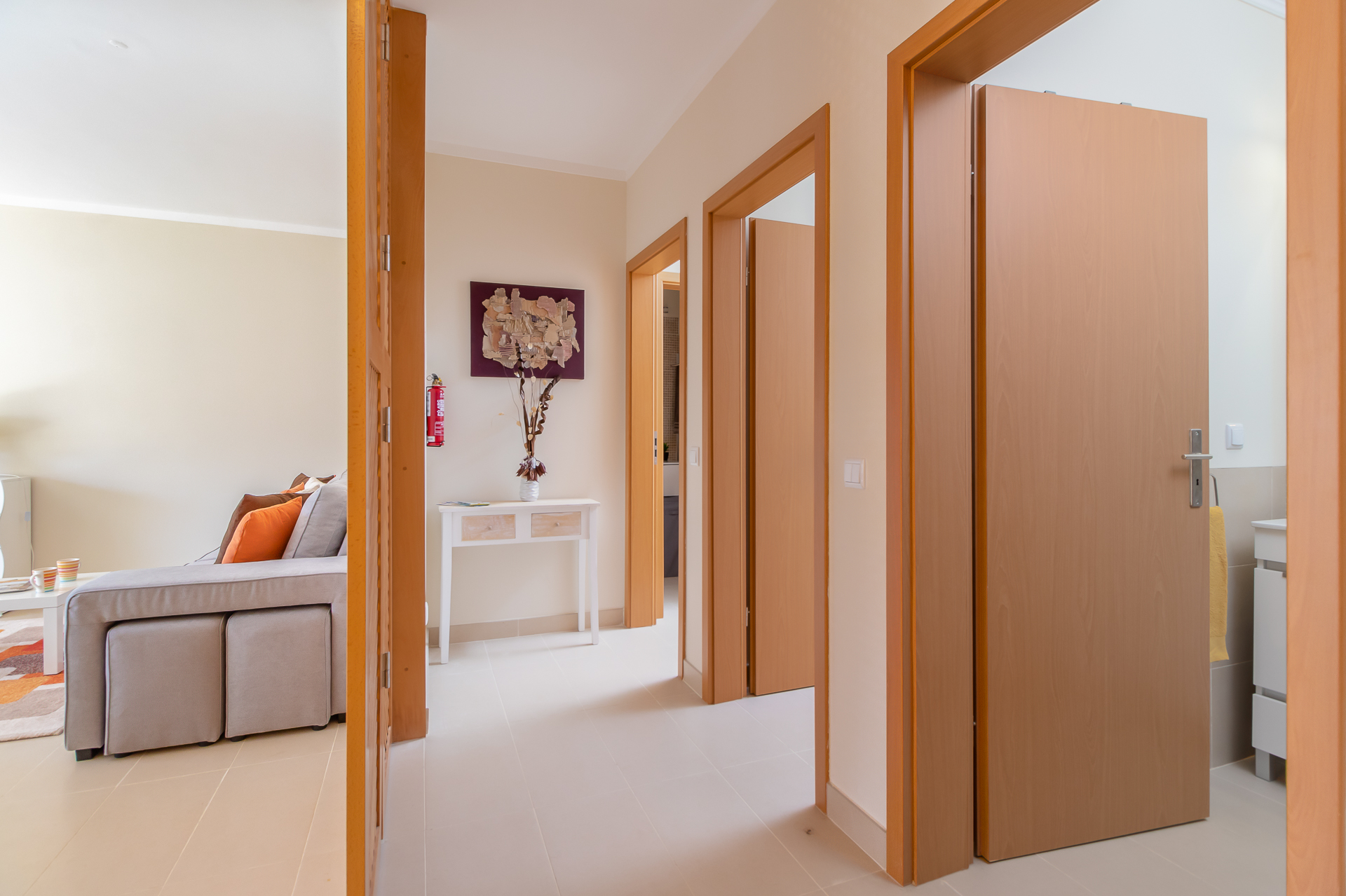 IMG_0432-Edit.jpg - Apartment Hallway