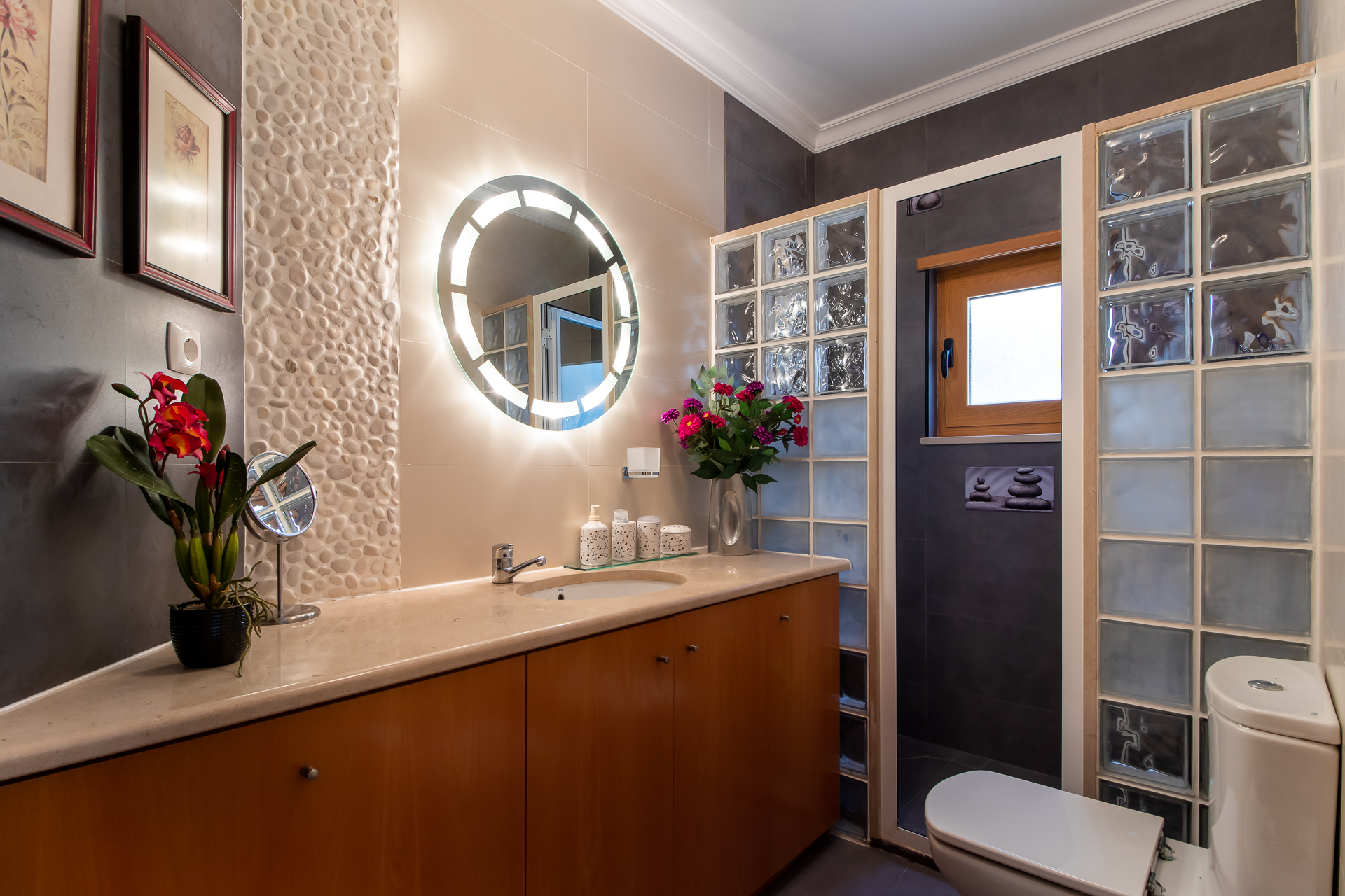 IMG_5498-Edit-3.jpg - Bathroom Bungalow