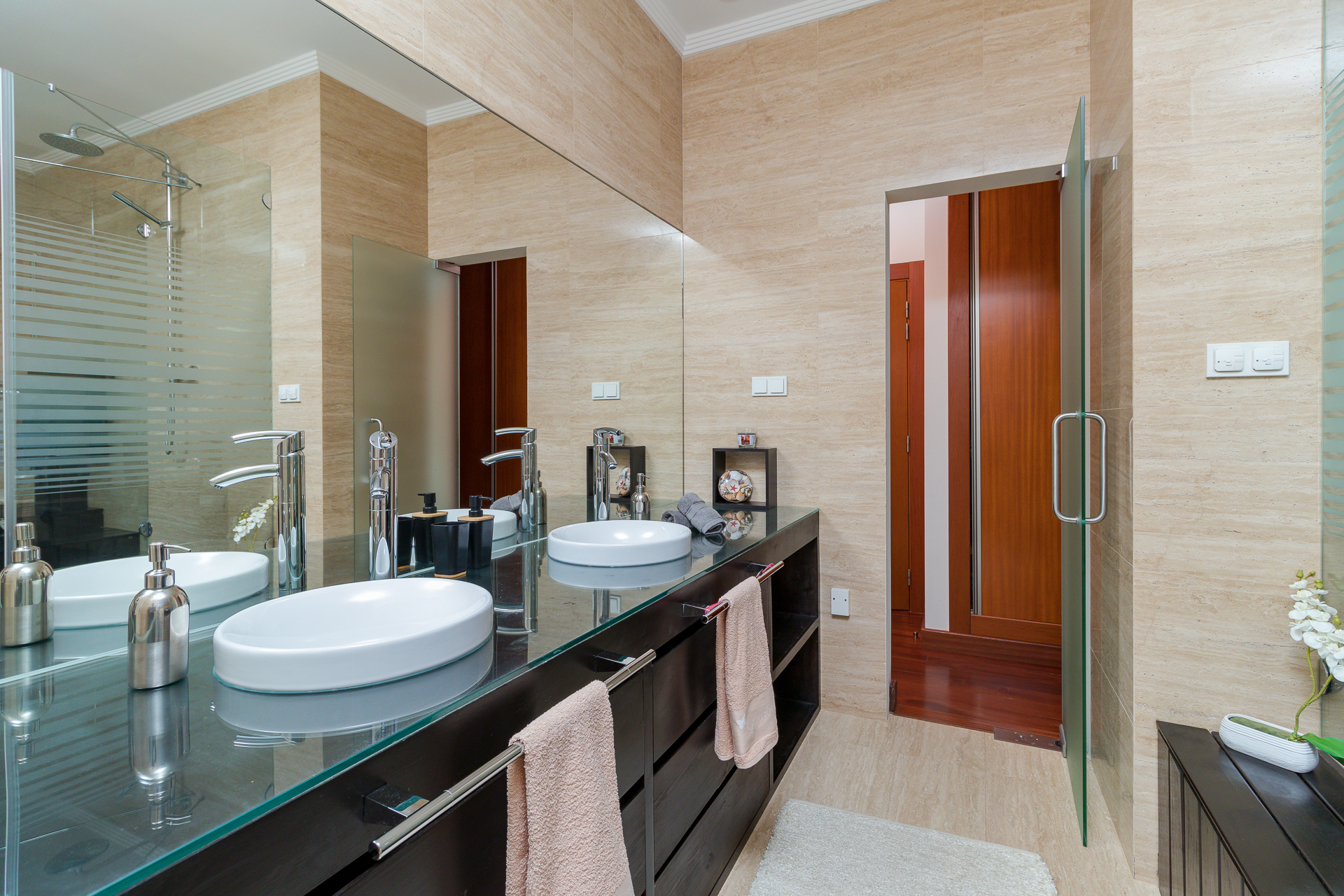 IMG_6239.jpg - Bathroom
