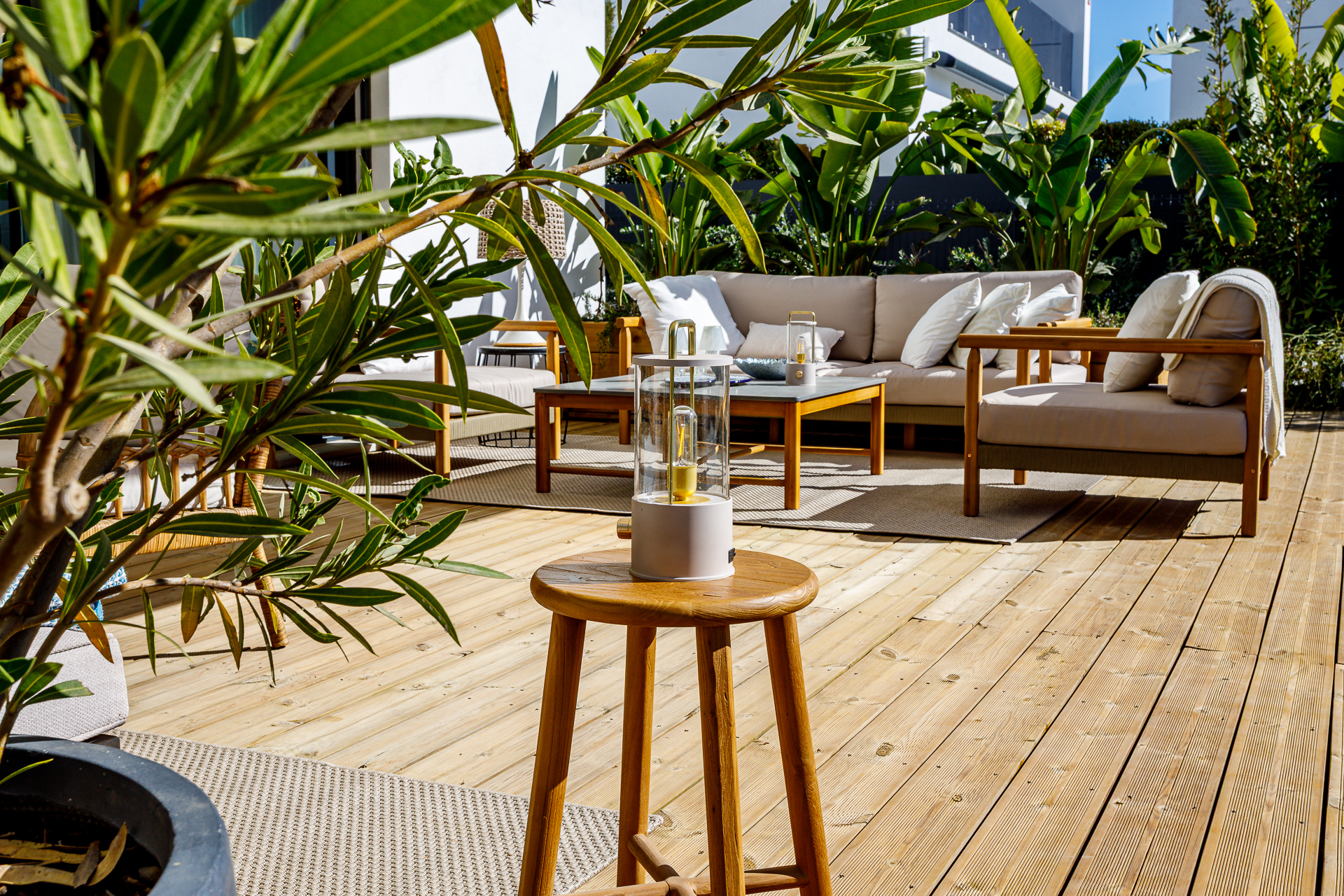 L71A2337.jpg - Outside Garden Feature