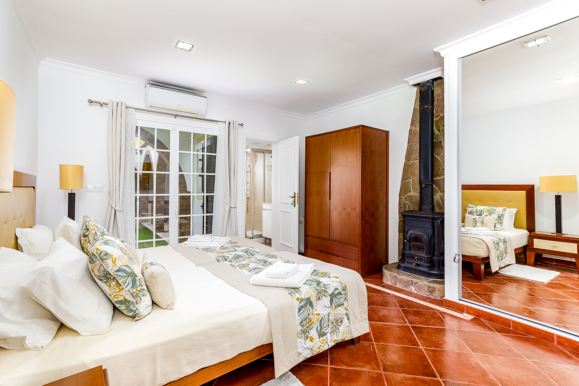 L71A3276-Edit.jpg - Bedroom