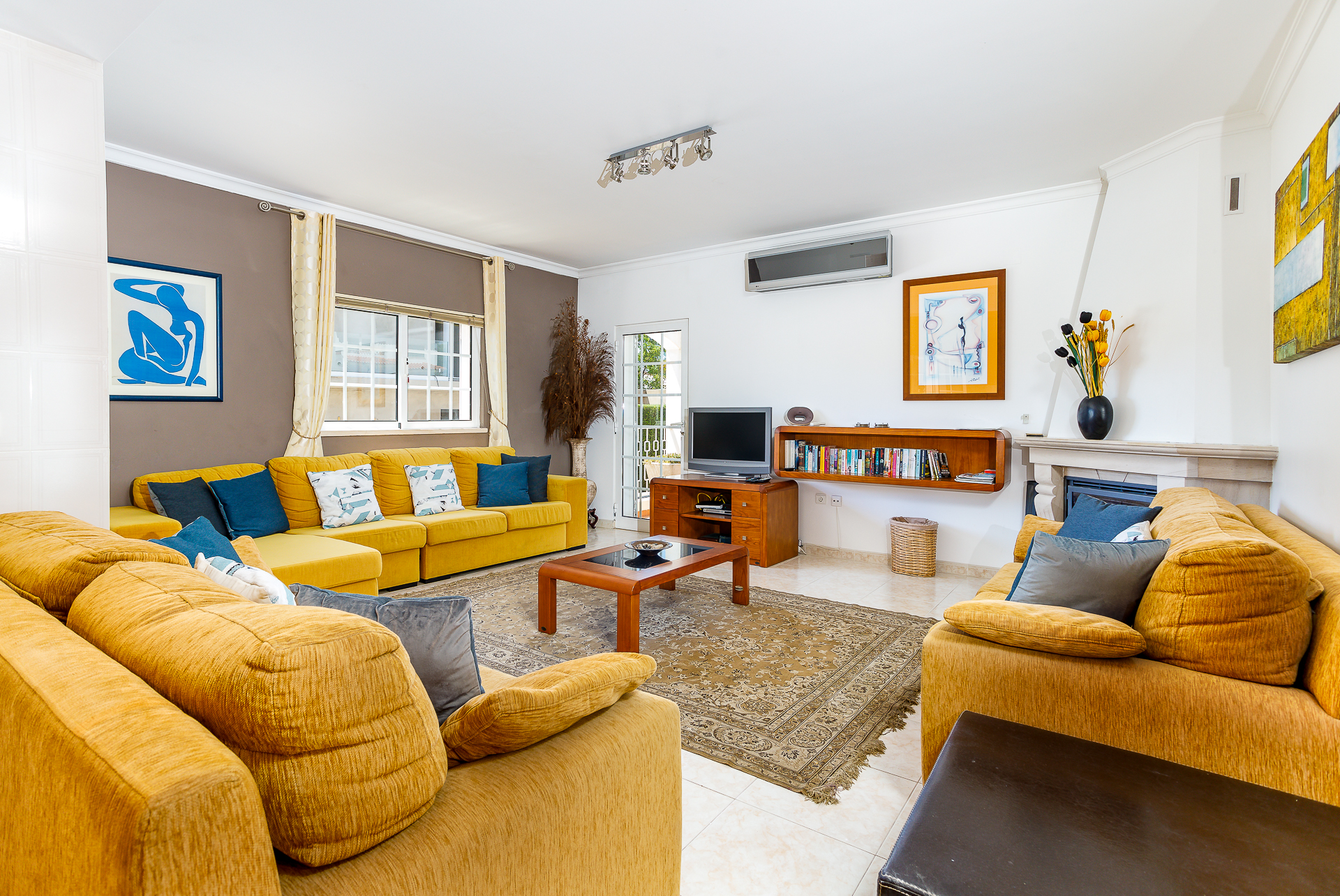 L71A4540-Edit-2.jpg - Lounge