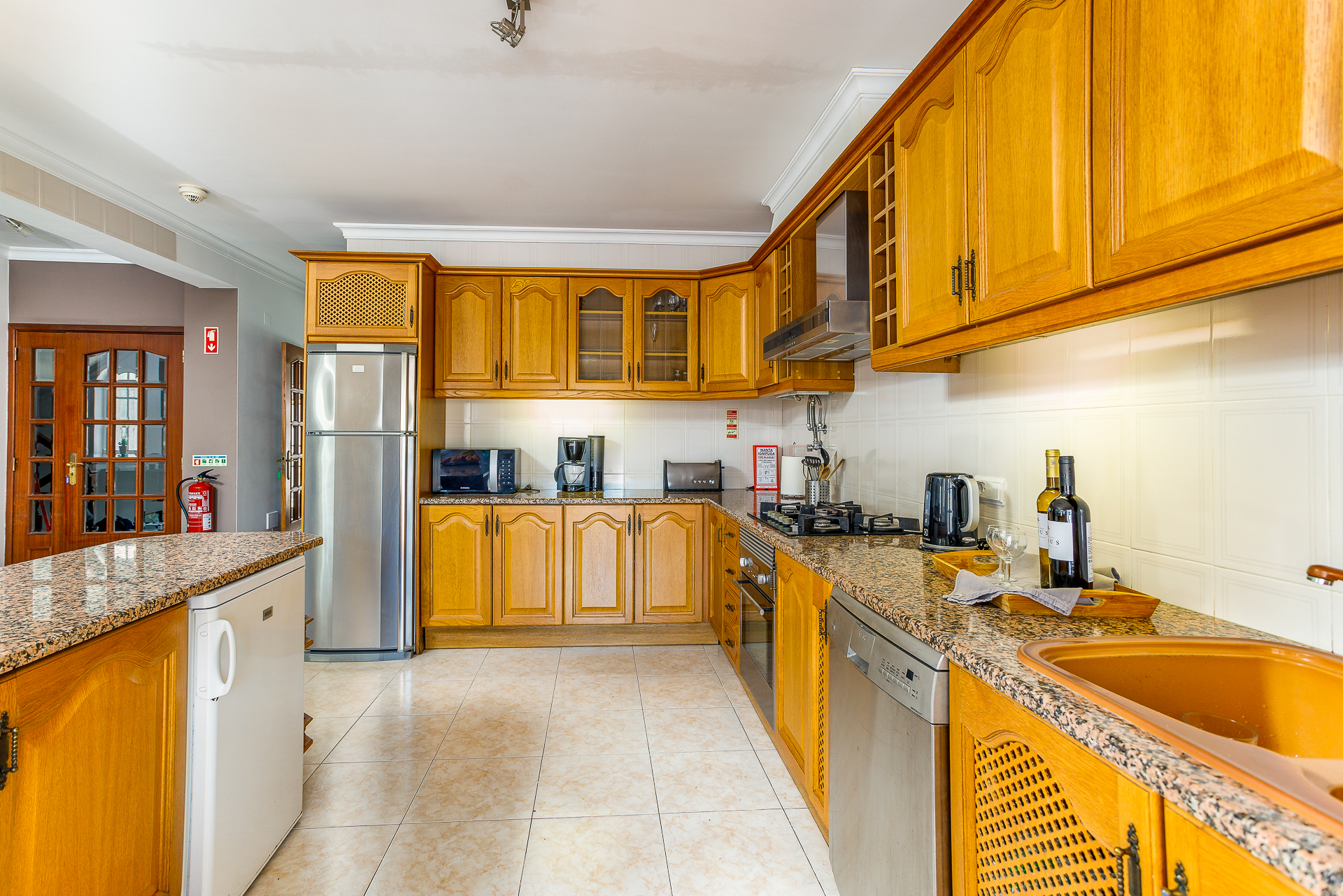L71A4608-Edit.jpg - Kitchen