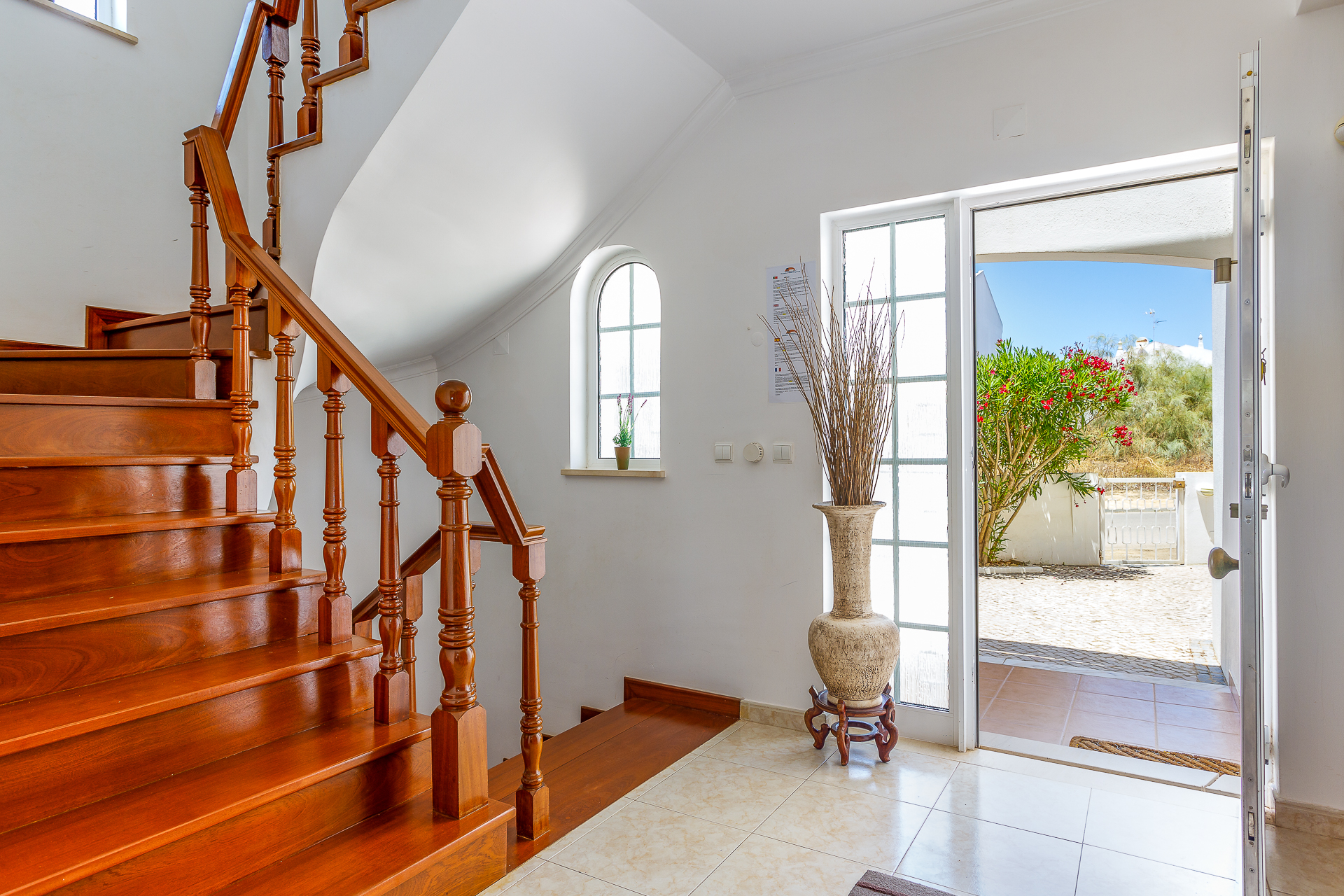 L71A4645-Edit-2.jpg - Doorway Feature